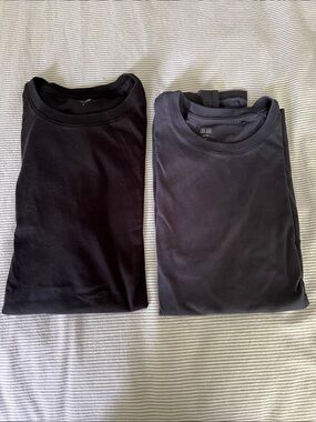 Uniqlo Men's Short Sleeve Crew Neck T-Shirt Pair - Black & Charcoal